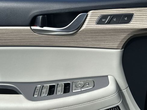 Used 2022 Hyundai Palisade Limited image 24