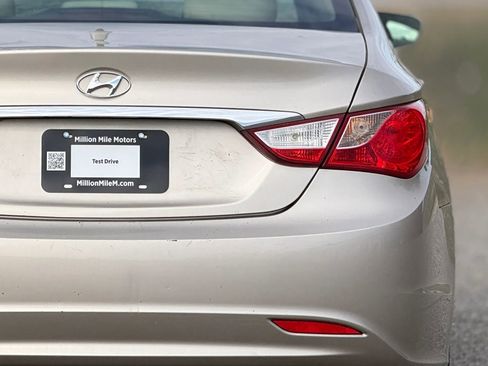 Used 2011 Hyundai Sonata GLS w/ Popular Equipment Pkg 2 image 14