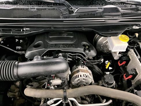 Used 2021 RAM 1500 Laramie AWD/4WD image 34