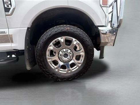 Used 2021 Ford F350 Lariat w/ Chrome Package image 31
