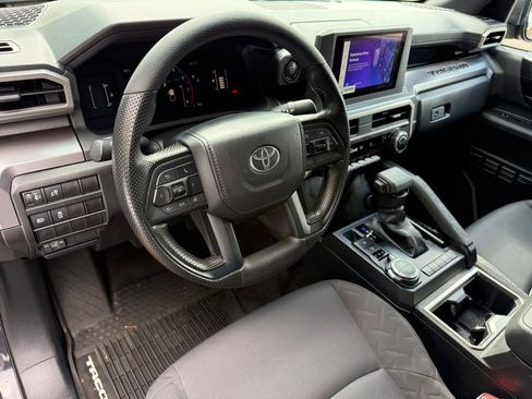 Used 2025 Toyota Tacoma SR5 image 12