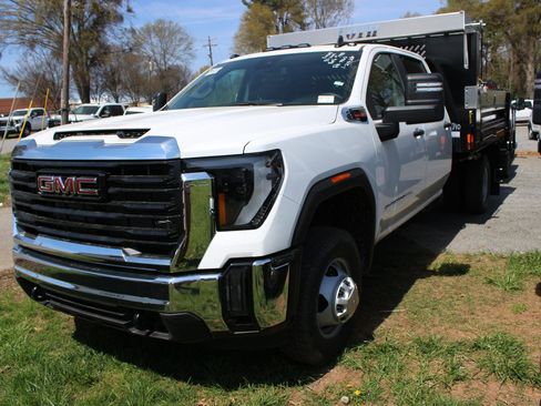 New 2026 GMC Sierra 3500 Pro w/ Convenience Package image 2