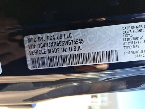 New 2025 Jeep Wrangler Unlimited Rubicon 4xe w/ Technology Group image 37