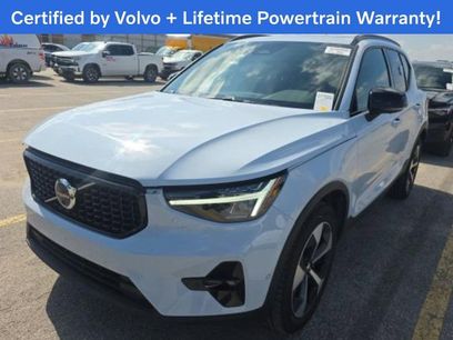 Used 2025 Volvo XC40 B5 Plus