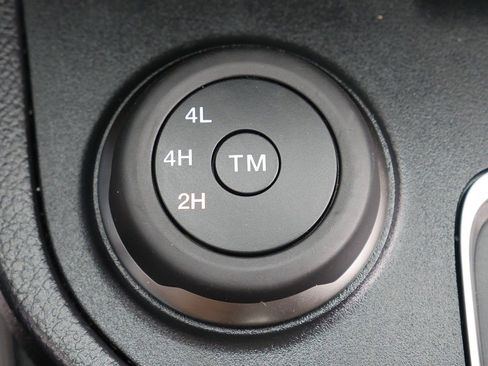 Used 2022 Ford Ranger Lariat w/ Tremor Off-Road Package AWD/4WD image 52