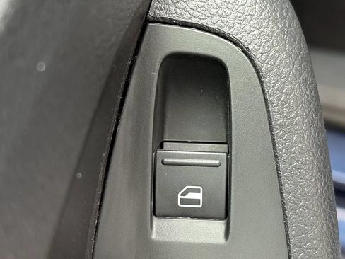 Used 2014 Volkswagen Jetta SE FWD image 26
