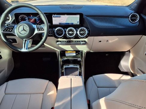 Used 2025 Mercedes-Benz GLA 250 image 27