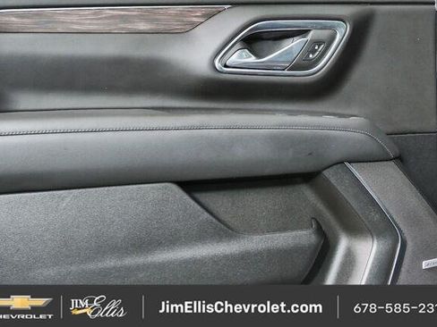 Used 2024 Chevrolet Tahoe Z71 w/ Luxury Package AWD/4WD image 6