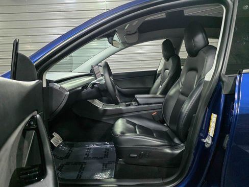 Used 2020 Tesla Model Y Long Range image 13