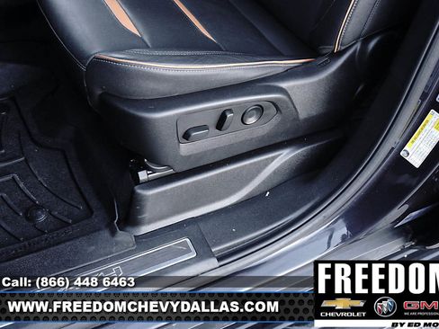 Used 2024 GMC Yukon XL AT4 image 34