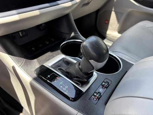 Used 2016 Toyota Highlander Limited Platinum image 35