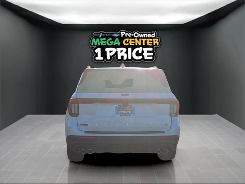 Used 2025 Ford Explorer ST image 27