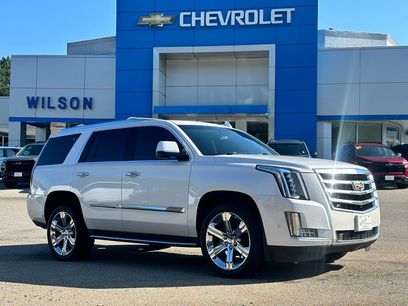 Used 2017 Cadillac Escalade Luxury
