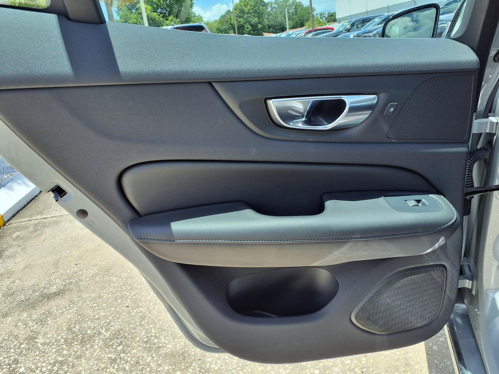 Certified 2025 Volvo S60 B5 Plus AWD/4WD image 19