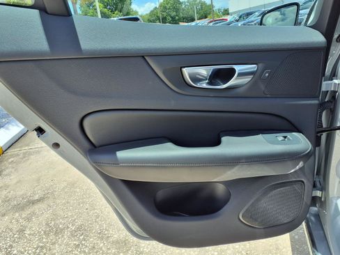 Certified 2025 Volvo S60 B5 Plus AWD/4WD image 19