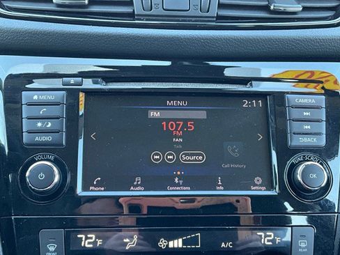 Used 2020 Nissan Rogue Sport SV FWD image 18