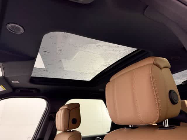 New 2026 Land Rover Discovery Limited Edition AWD/4WD image 25