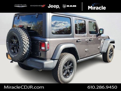 Used 2021 Jeep Wrangler Unlimited Willys image 7