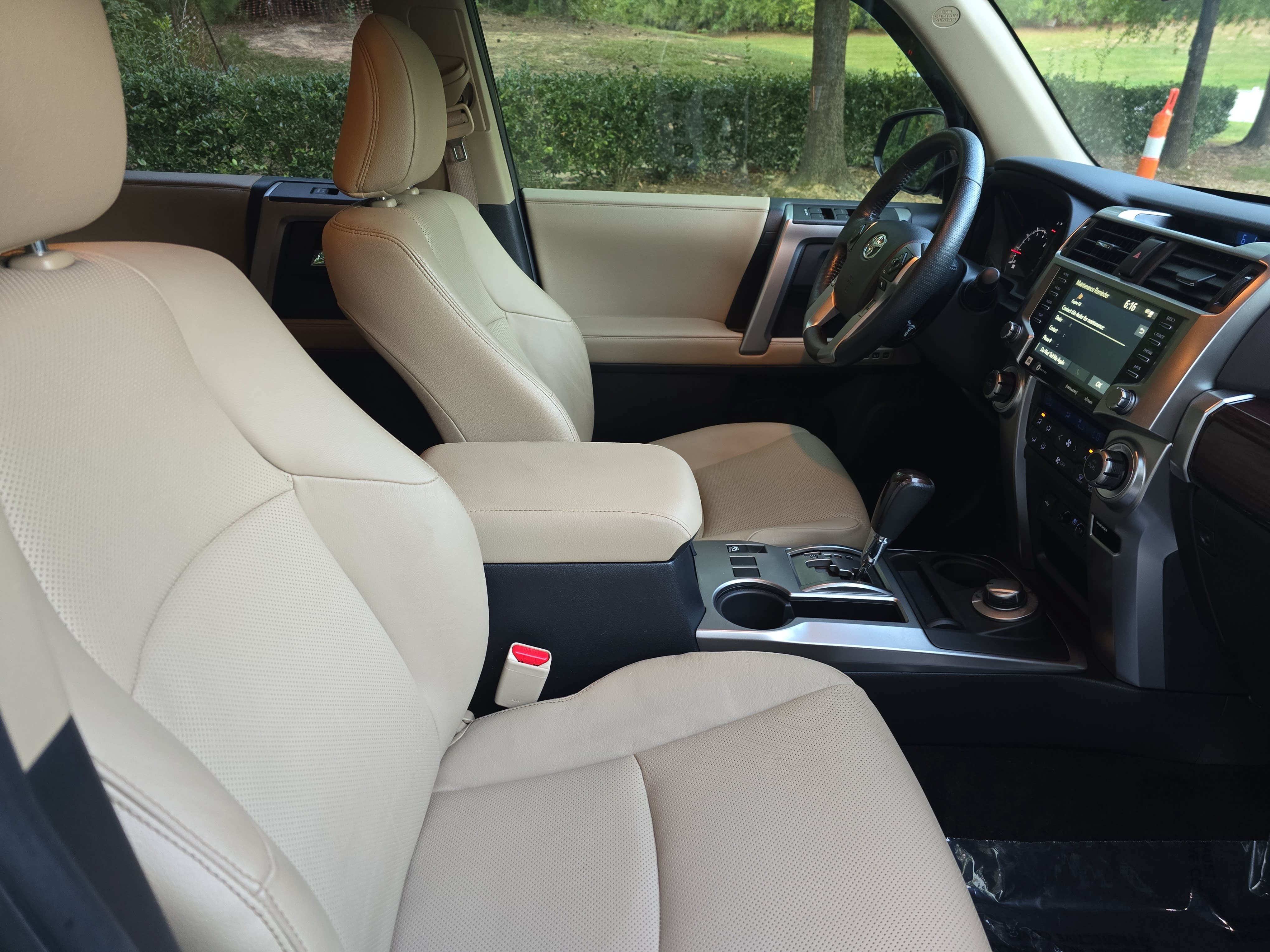 Used 2024 Toyota 4Runner Limited AWD/4WD image 10