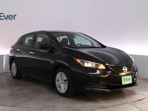 Used 2025 Nissan Leaf S FWD image 13