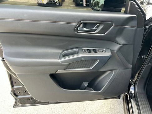 Certified 2025 Nissan Pathfinder Rock Creek AWD/4WD image 19