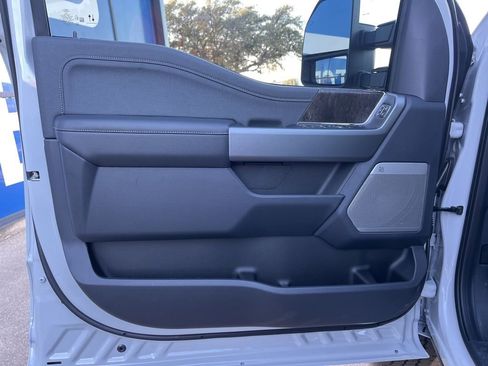 New 2026 Ford F250 Lariat w/ Chrome Package image 11