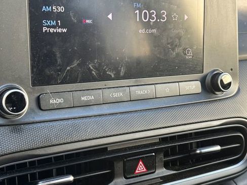 Used 2023 Hyundai Kona SEL image 31