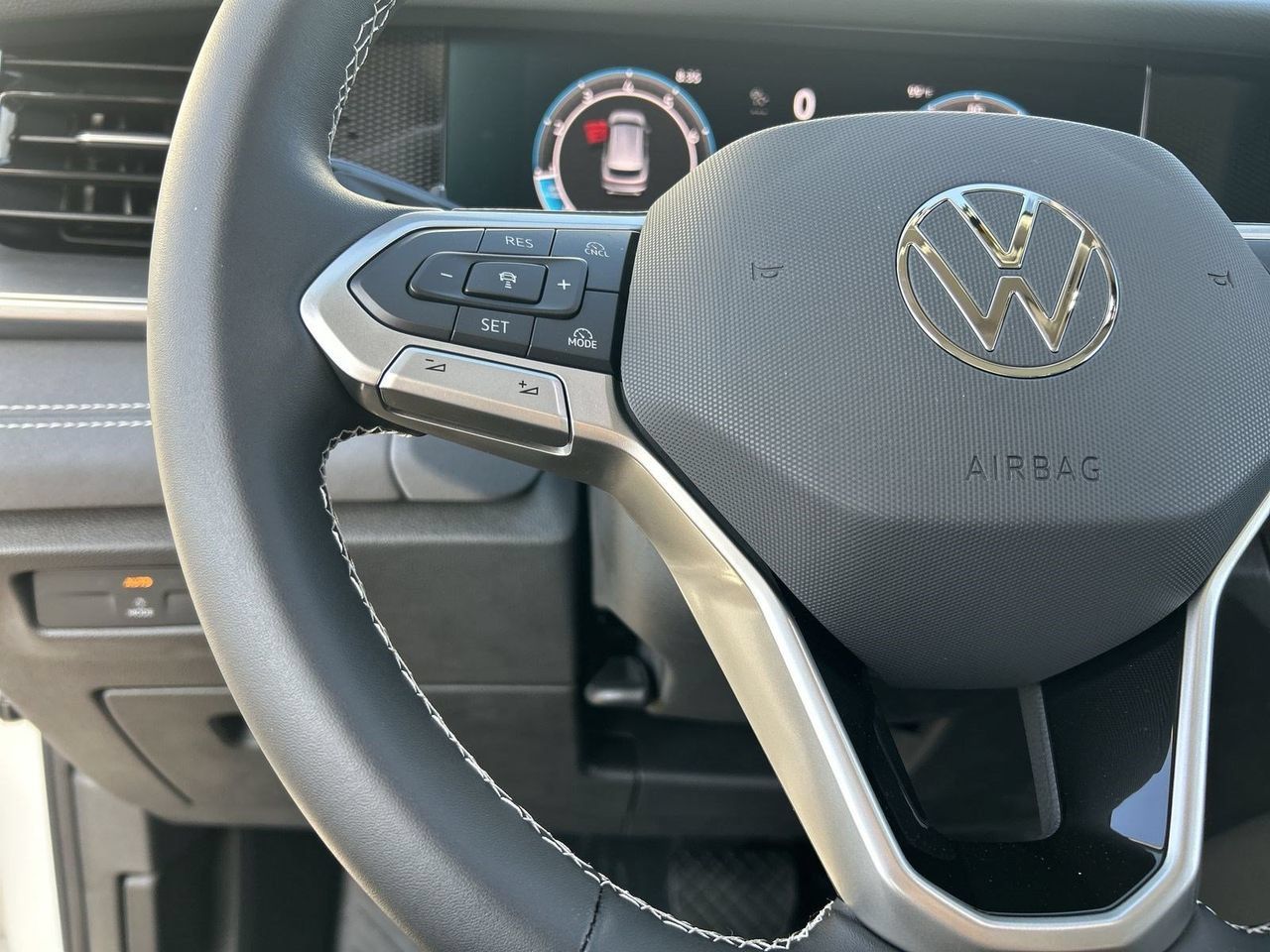 New 2026 Volkswagen Tiguan SE AWD/4WD image 20