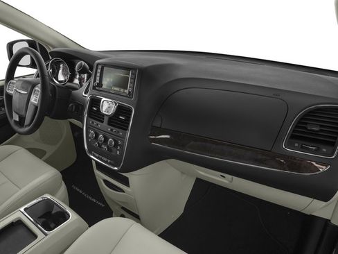 Certified 2016 Chrysler Town & Country Touring w/ Driver Convenience Group FWD image 16