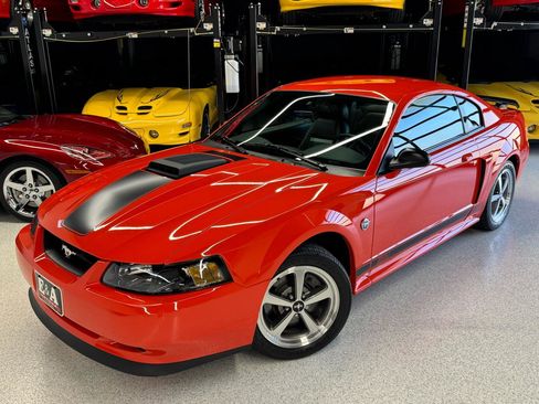 Used 2004 Ford Mustang Mach 1 RWD image 2