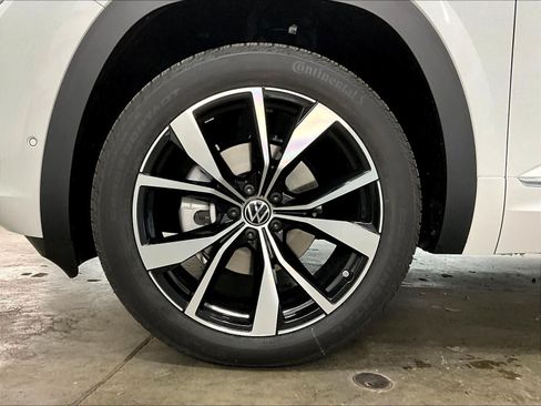 New 2026 Volkswagen Atlas SEL Premium R-Line AWD/4WD image 12