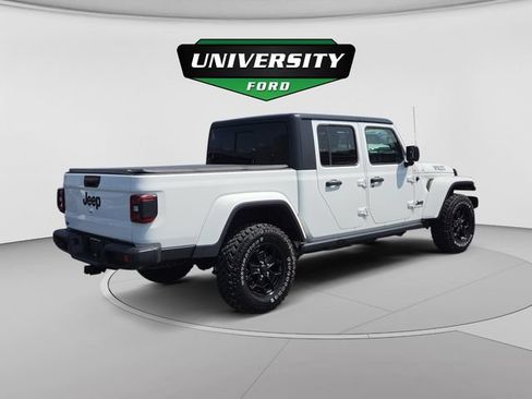 Used 2021 Jeep Gladiator Sport AWD/4WD image 3