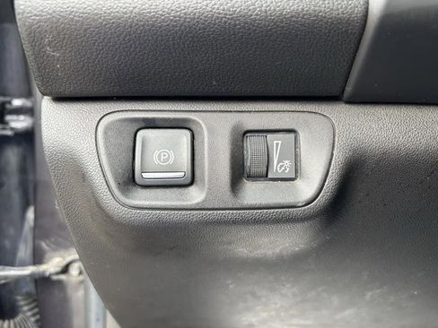 Used 2018 GMC Acadia SLT image 11