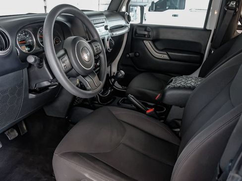 Used 2018 Jeep Wrangler Sport AWD/4WD image 14
