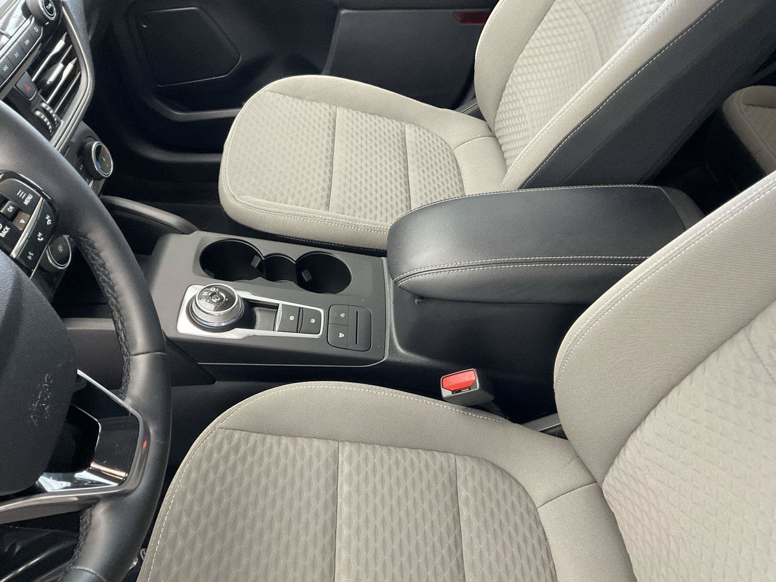 Used 2022 Ford Escape SE w/ Cold Weather Package AWD/4WD image 24