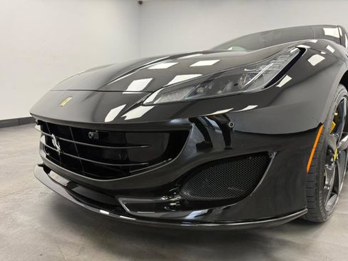 Used 2019 Ferrari Portofino RWD image 30