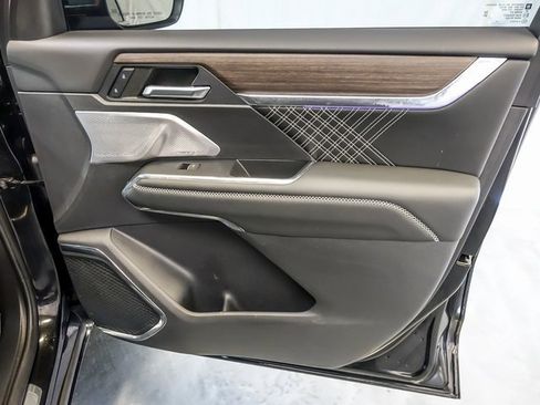 Certified 2024 GMC Acadia Denali w/ Super Cruise Package image 36