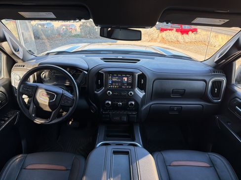 Used 2021 GMC Sierra 1500 AT4 image 10