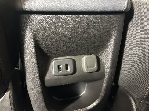 Used 2017 Chevrolet Colorado Z71 image 17