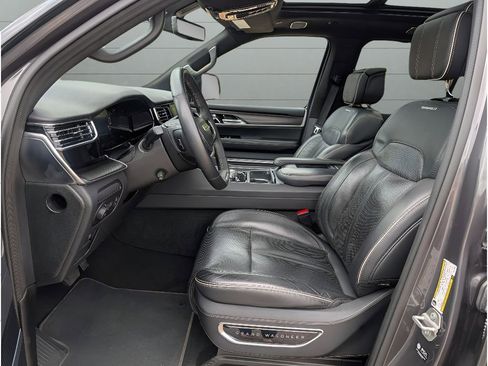 Used 2024 Jeep Grand Wagoneer L Series II w/ Quick Order Packagew 28T image 18