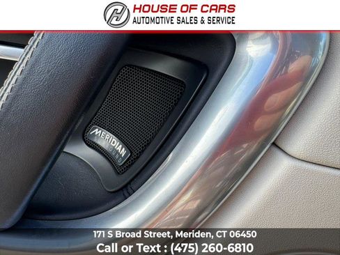 Used 2017 Land Rover Discovery Sport HSE Luxury image 29