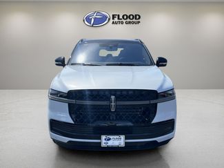 Used 2025 Lincoln Navigator Black Label video 2