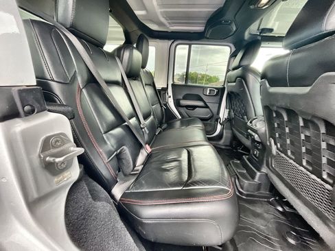 Used 2018 Jeep Wrangler Unlimited Rubicon AWD/4WD image 26