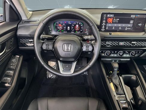 Used 2025 Honda Accord Touring image 30