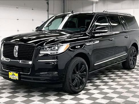 Used 2023 Lincoln Navigator L Reserve w/ Equipment Group 201A AWD/4WD image 11