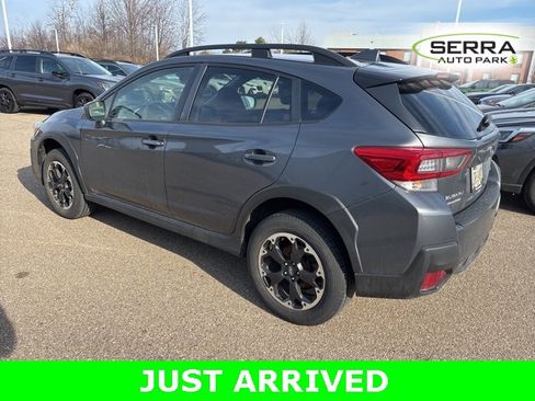 Used 2023 Subaru Crosstrek 2.0i Premium image 4