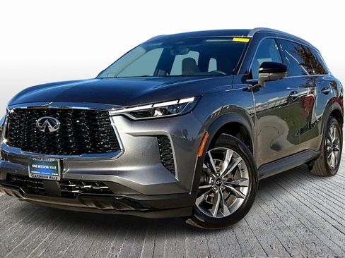 Certified 2025 INFINITI QX60 Luxe image 3