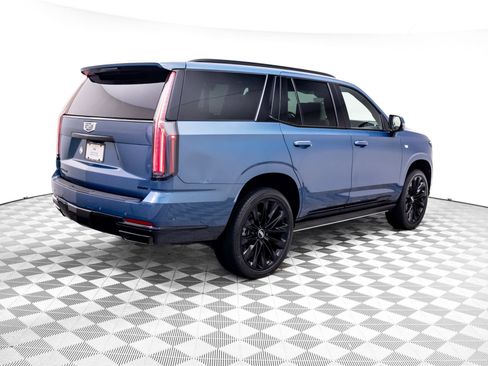 Used 2025 Cadillac Escalade Sport Platinum w/ LPO, ONYX Package AWD/4WD image 5