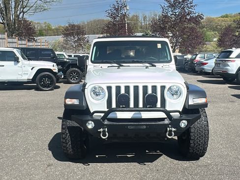 Used 2019 Jeep Wrangler Sport AWD/4WD image 2