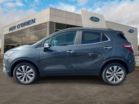 Used 2018 Buick Encore Preferred FWD image 2